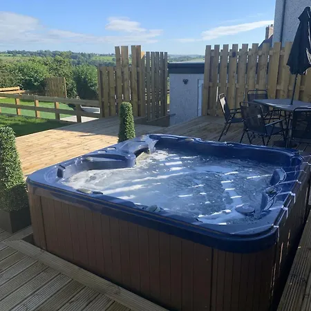 Luxury Cottage, Views Of The Lakes With Hot Tub * Cockermouth