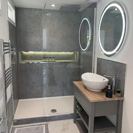 Luxury Cottage, Views Of The Lakes With Hot Tub بيت للعطل