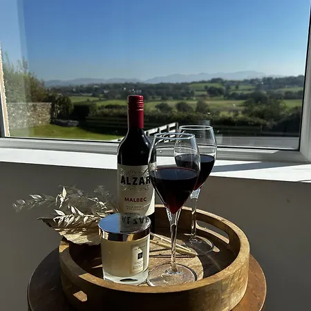 Luxury Cottage, Views Of The Lakes With Hot Tub Dom wakacyjny *